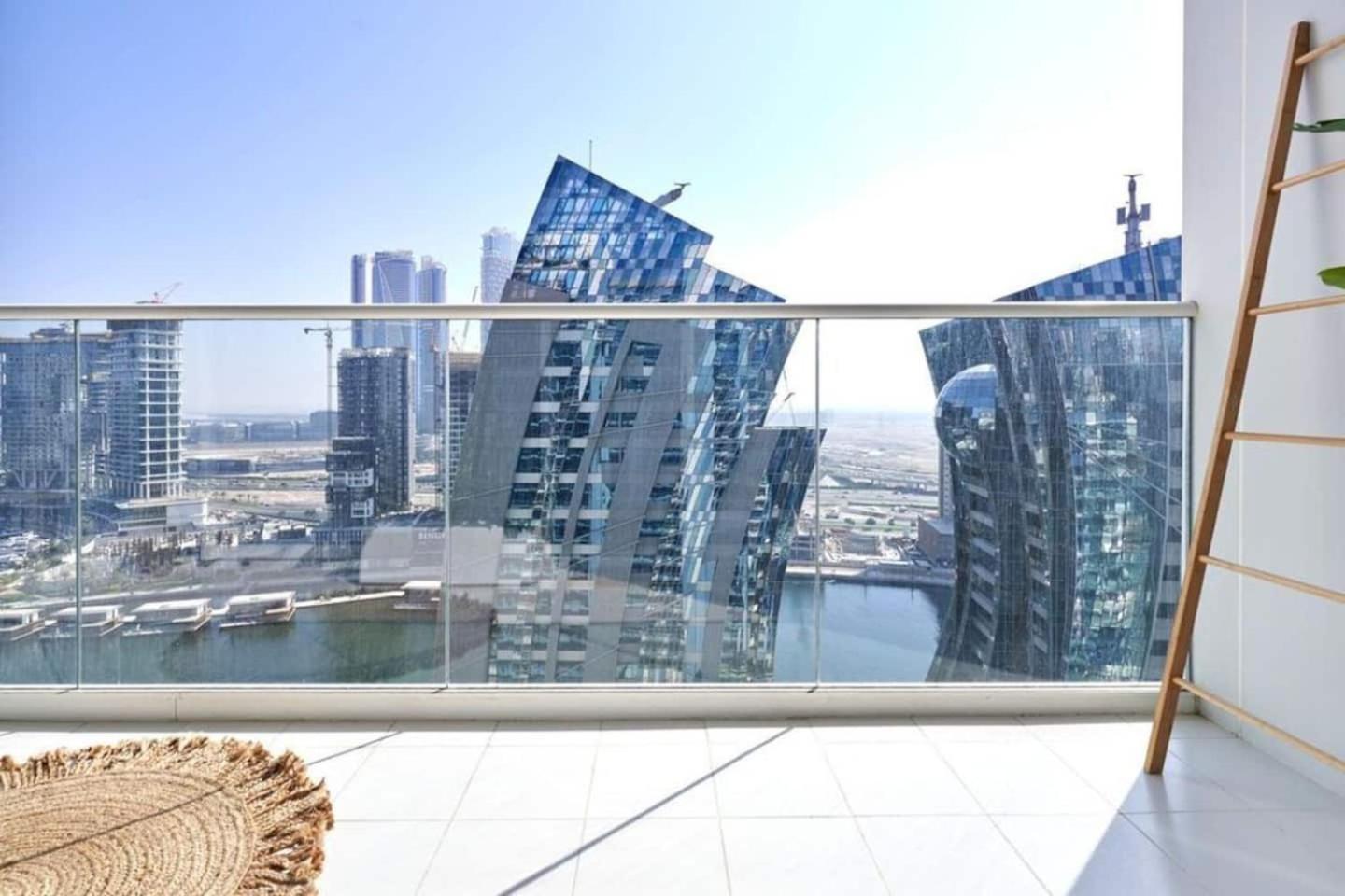 Canal View 1br Flat 5 Min Walk To Mall