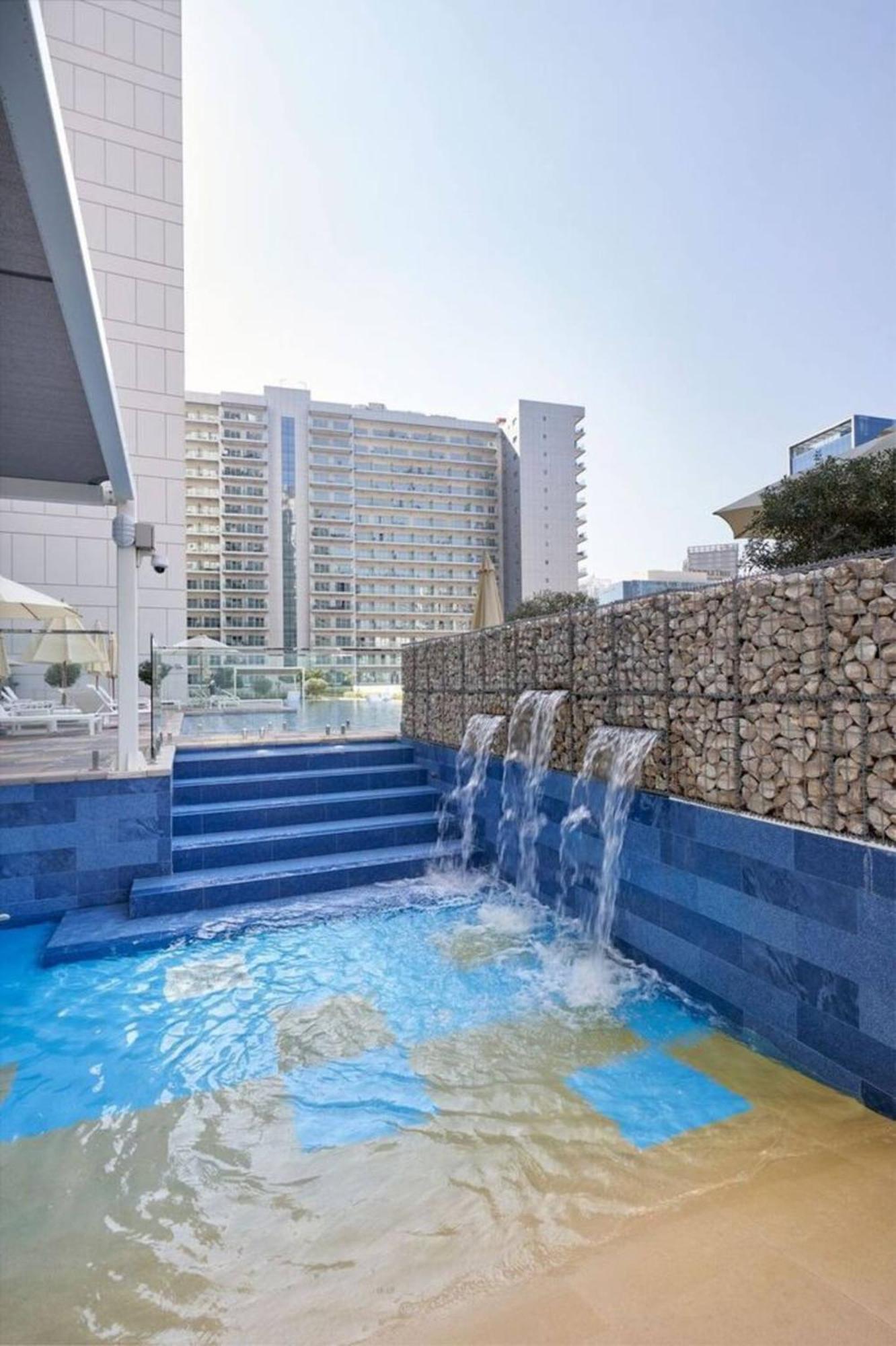 Canal View 1br Flat 5 Min Walk To Mall *