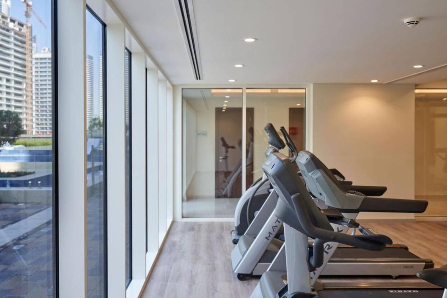 Canal View 1br Flat 5 Min Walk To Mall Apartment *